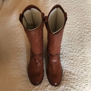 Frye Anna Leather Boot - Cognac. NWT